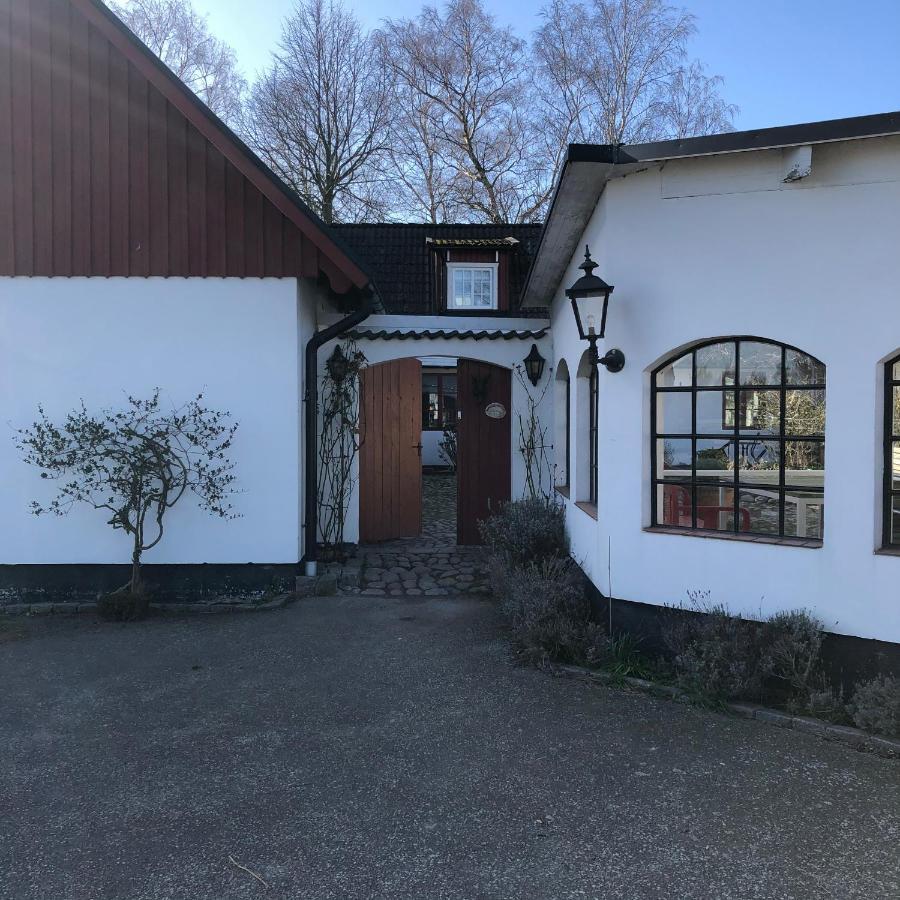 Stort Rymligt Boende Med Tva Sovrum Och Pentry I Lantlig Miljoe Hollviken Exterior photo