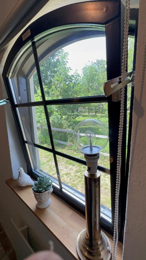 Stort Rymligt Boende Med Tva Sovrum Och Pentry I Lantlig Miljoe Hollviken Exterior photo